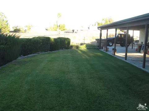 18414 Mecca St, Hesperia, CA 92345 photo 4