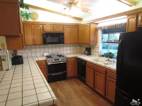 18414 Mecca St, Hesperia, CA 92345 photo 22