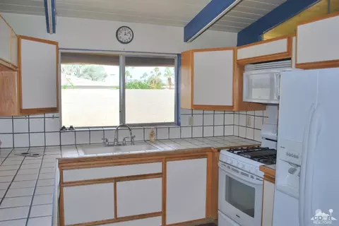 1042 E Apache Rd, Palm Springs, CA 92264 photo 9