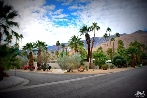 1042 E Apache Rd, Palm Springs, CA 92264 photo 4