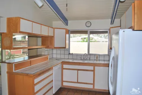 1042 E Apache Rd, Palm Springs, CA 92264 photo 8