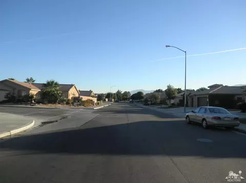 43123 Avenida Isabella, Indio, CA 92203 photo 2
