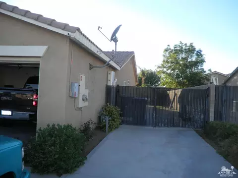 43123 Avenida Isabella, Indio, CA 92203 photo 5