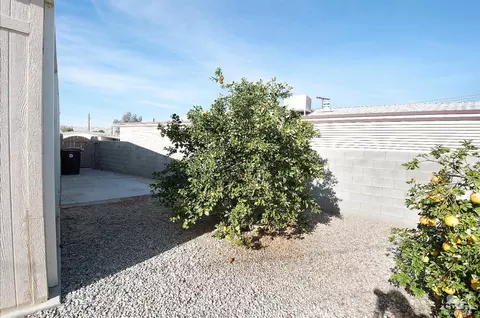32580 Mesa Pl, Thousand Palms, CA 92276 photo 4