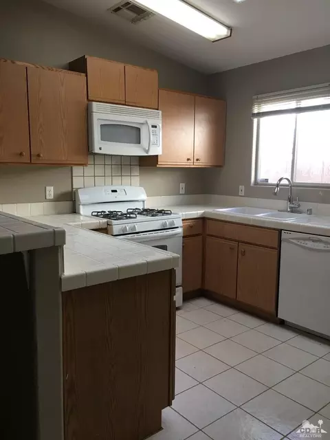 51145 Avenida Ramirez, La Quinta, CA 92253 photo 4