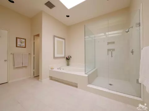 200 Tomahawk Dr, Palm Desert, CA 92211 photo 17