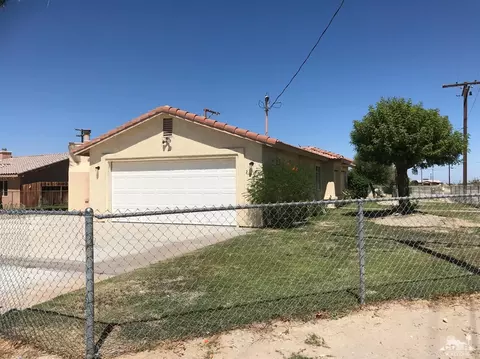 2806 Gram Dr, Thermal, CA 92274 photo 2