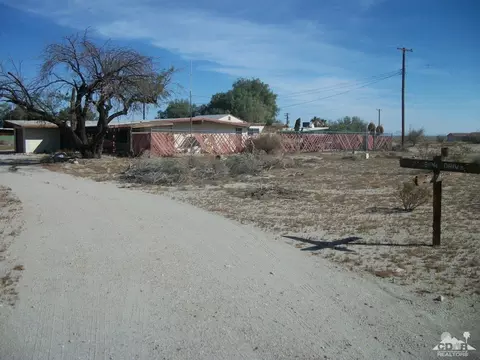 2278 Harbor Dr, Thermal, CA 92274 photo 5