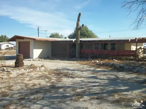 2278 Harbor Dr, Thermal, CA 92274 photo 3