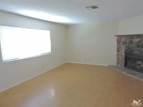 6995 Hanford Ave, Yucca Valley, CA 92284 photo 5