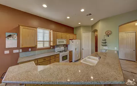 49793 Wayne St, Indio, CA 92201 photo 11
