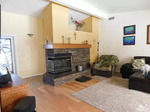1214 William St, Corona, CA 92879 photo 9