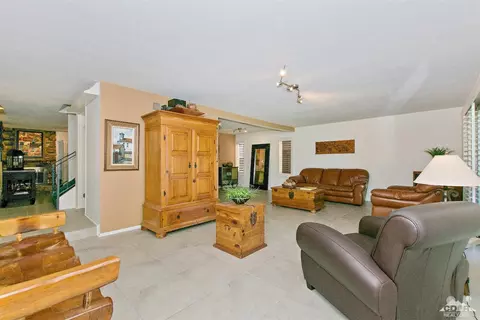 2519 Cortina Dr, Riverside, CA 92504 photo 2