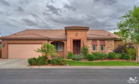 42694 Tango Ct, Indio, CA 92203 photo 2