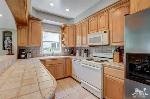 35 Cherry Ave, Long Beach, CA 90802 photo 14
