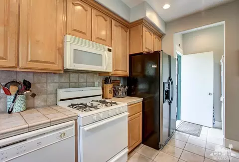 35 Cherry Ave, Long Beach, CA 90802 photo 16
