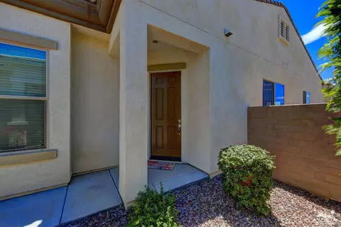 81645 Avenida Celaya, Indio, CA 92203 photo 2