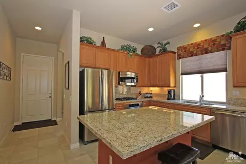 81930 Camino Cantos, Indio, CA 92203 photo 4