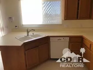7723 Taos Ct, Yucca Valley, CA 92284 photo 6