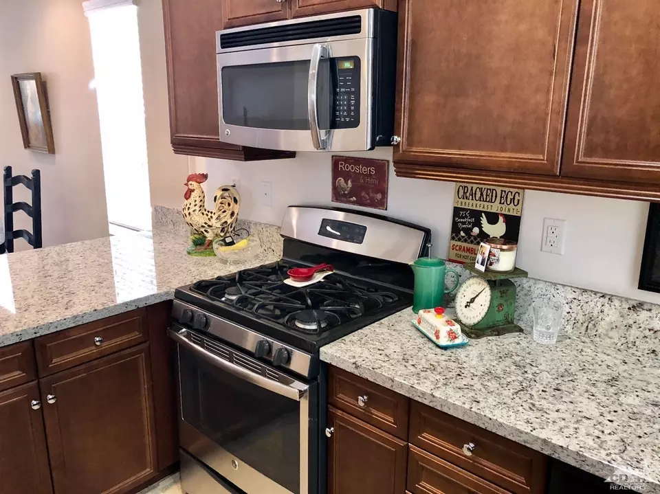  510 Calle Vibrante, Palm Desert, CA 92211 photo 14