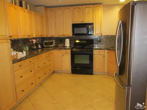 81065 Francis Ave, Indio, CA 92201 photo 2