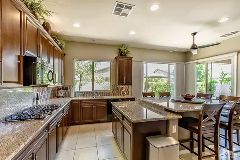 39554 Corte Chimborazo, Indio, CA 92203 photo 17