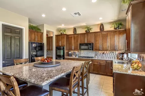 39554 Corte Chimborazo, Indio, CA 92203 photo 16