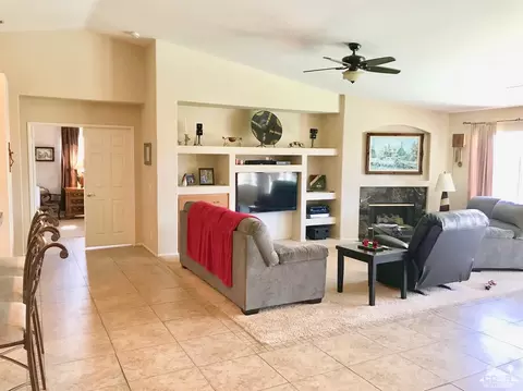 43281 Avenida Estrella, Indio, CA 92203 photo 3