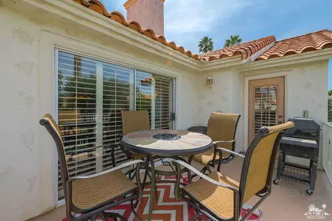 367 Muirfield Dr, Palm Desert, CA 92211 photo 9