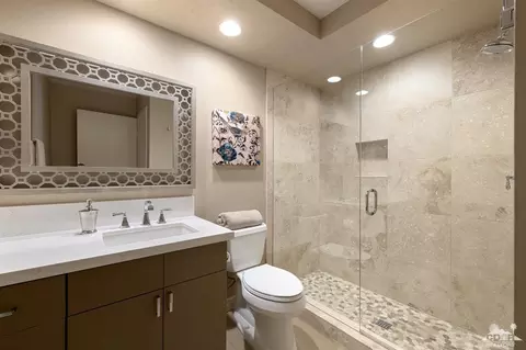 367 Muirfield Dr, Palm Desert, CA 92211 photo 3