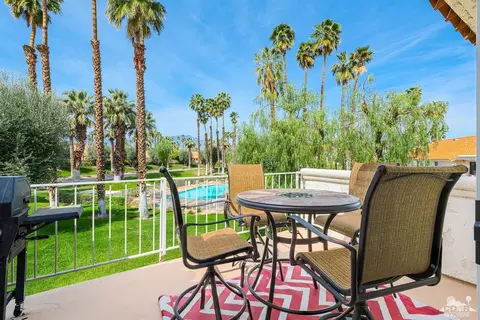 367 Muirfield Dr, Palm Desert, CA 92211 photo 4