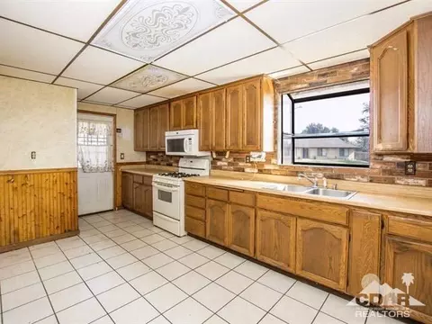 5294 N N Cres, Street, CA 92407 photo 12