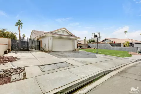 81467 Jonquil Ave, Indio, CA 92201 photo 3