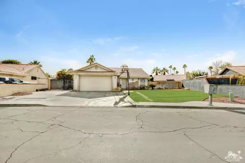 81467 Jonquil Ave, Indio, CA 92201 photo 2