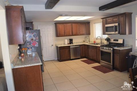 43877 Pacific Ave, Indio, CA 92201 photo 2