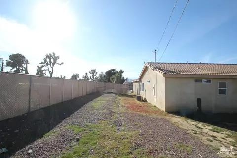 7365 Barberry Ave, Yucca Valley, CA 92284 photo 19