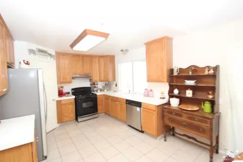 7365 Barberry Ave, Yucca Valley, CA 92284 photo 4