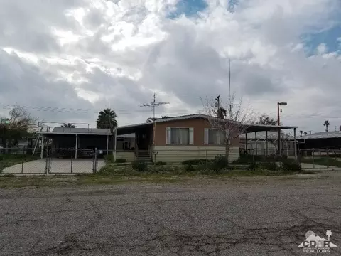 233 Imperial Ave, Salton Sea Beach, CA 92274 photo 1