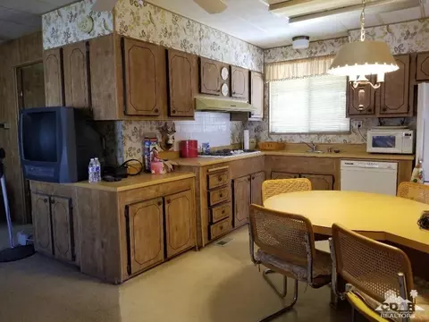 233 Imperial Ave, Salton Sea Beach, CA 92274 photo 4