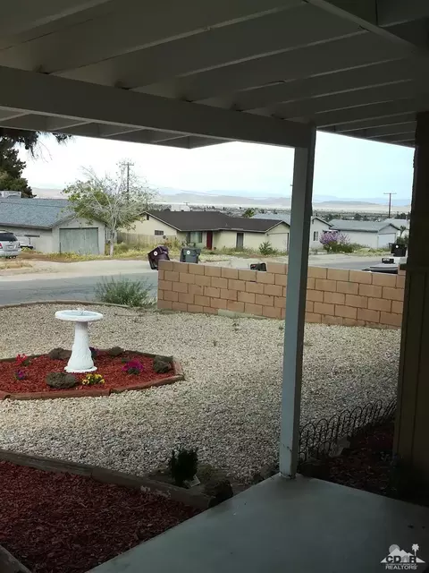 61513 Sunburst Dr, Joshua Tree, CA 92252 photo 3