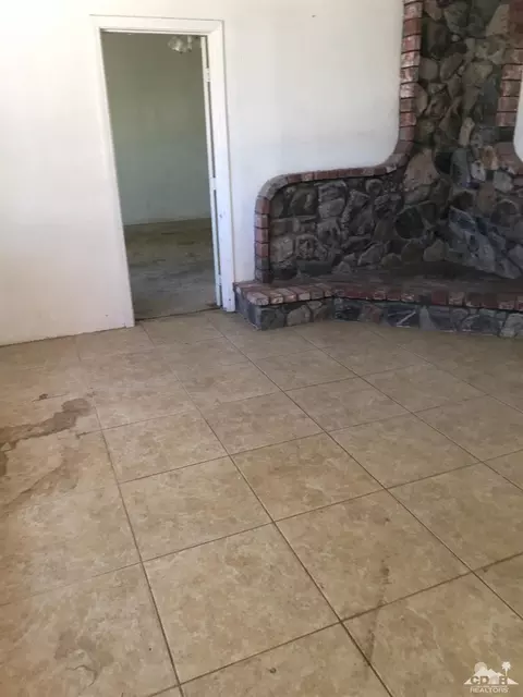 9370 Rawson Rd, Morongo Valley, CA 92256 photo 3