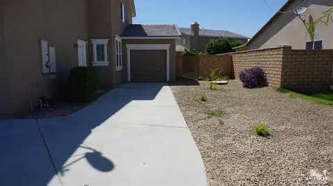 37455 Coventry St, Indio, CA 92203 photo 2