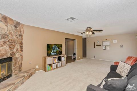 7480 Indio Ave, Yucca Valley, CA 92284 photo 6