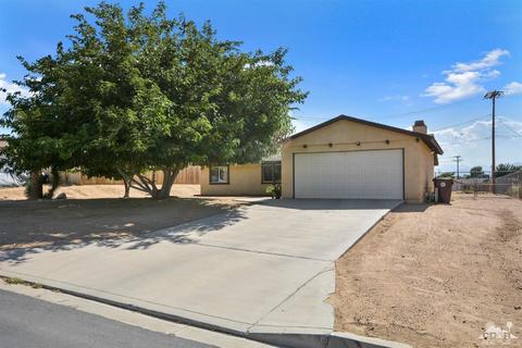 7480 Indio Ave, Yucca Valley, CA 92284 photo 2
