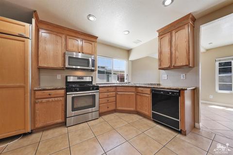 45750 Capistrano St, Indio, CA 92201 photo 1