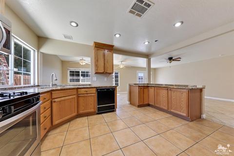 45750 Capistrano St, Indio, CA 92201 photo 4