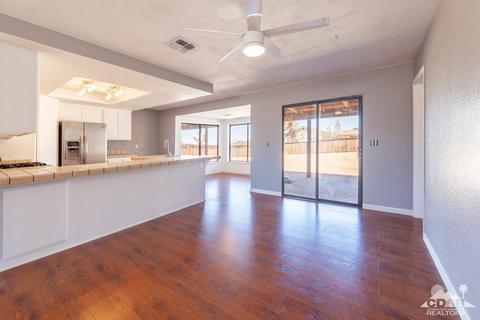7341 Camarilla Ave, Yucca Valley, CA 92284 photo 4