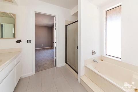 7341 Camarilla Ave, Yucca Valley, CA 92284 photo 9