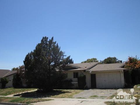 992 N Willow Ave, Rialto, CA 92376 photo 19