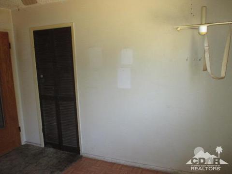 992 N Willow Ave, Rialto, CA 92376 photo 14